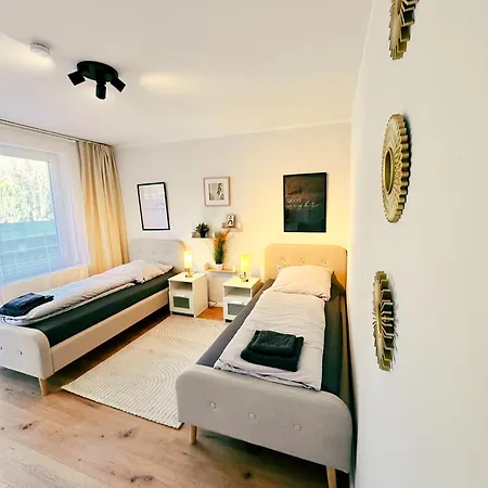 Ochtum Living - Self Check-in Mit Smart-tv, Zentral, Wlan, Balkon Brema