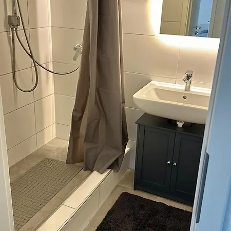 Ochtum Living - Self Check-in Mit Smart-tv, Zentral, Wlan, Balkon Brema
