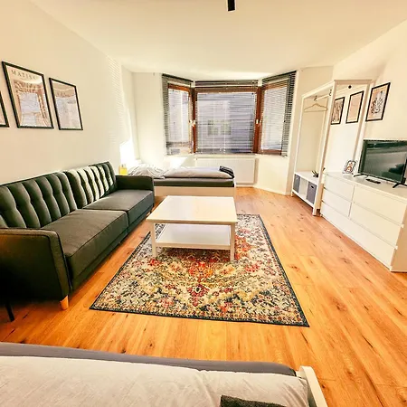 Ochtum Living - Self Check-in Mit Smart-tv, Zentral, Wlan, Balkon Bremen