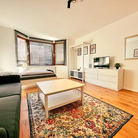 Ochtum Living - Self Check-in Mit Smart-tv, Zentral, Wlan, Balkon Apartman Bréma