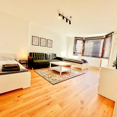 Lejlighed Ochtum Living - Self Check-in Mit Smart-tv, Zentral, Wlan, Balkon